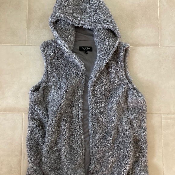 COFFEESHOP Reversable Vest - Picture 3 of 5